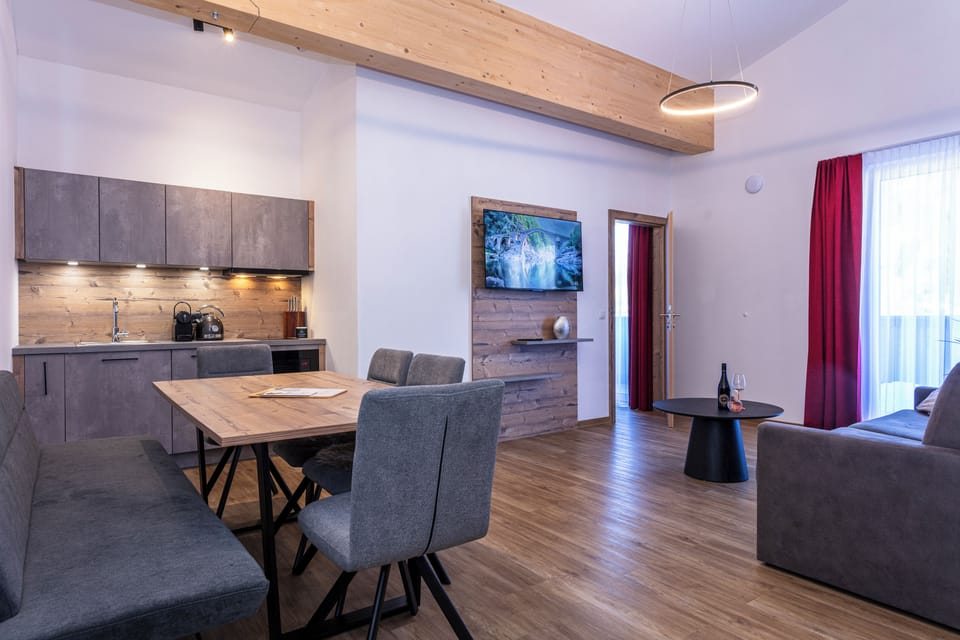 Family Apartment | Private kitchen | Dishwasher, cookware/dishes/utensils