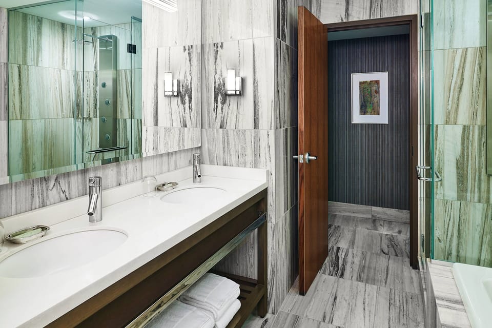 Room, 2 Queen Beds | Bathroom | Free toiletries, hair dryer, towels