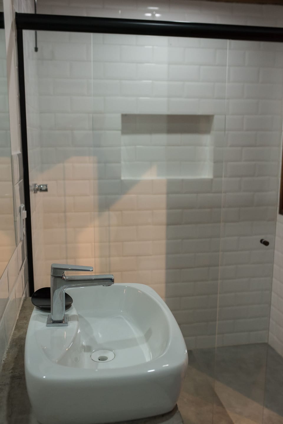 Triple Room, Multiple Beds, Non Smoking | Bathroom | Towels