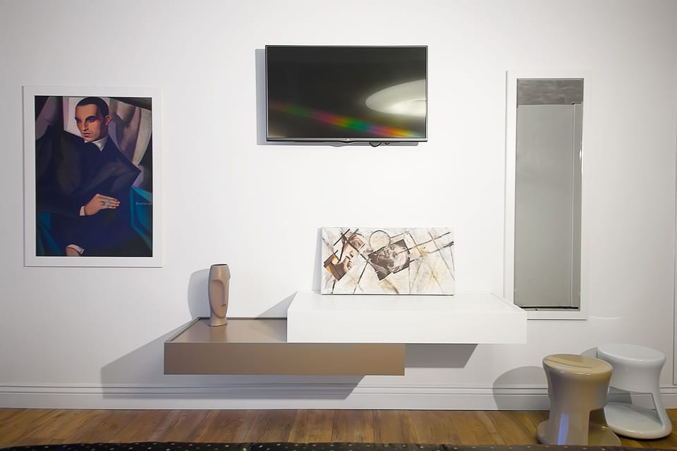 Suite (Nemo) | In-room safe, individually decorated, individually furnished, desk