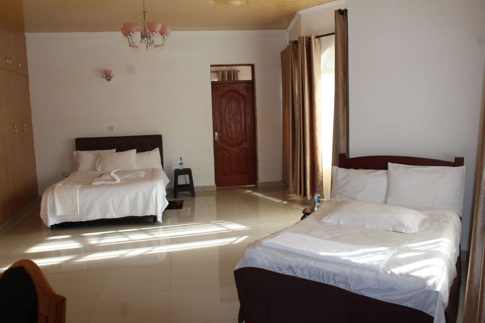 Classic Twin Room | Premium bedding, iron/ironing board, free WiFi, bed sheets