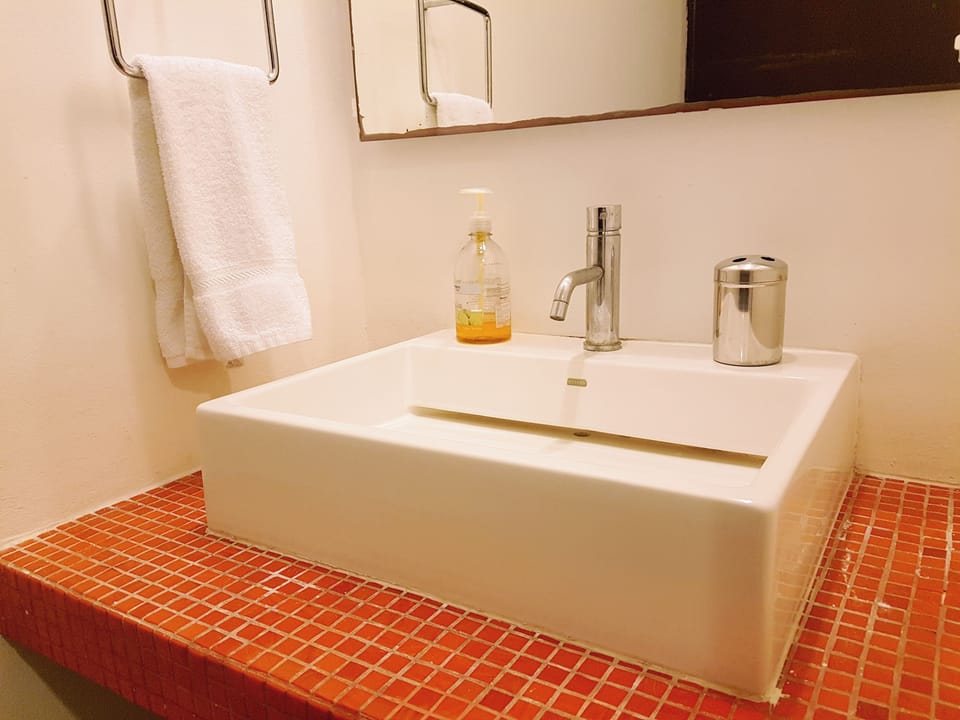 Comfortable 2 BR condo steps away from 5th Av and Mamitas Beach by Happy Address Apartment in Playa del Carmen