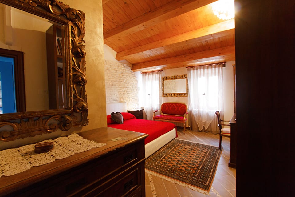 Shower, hair dryer, bathrobes, bidet