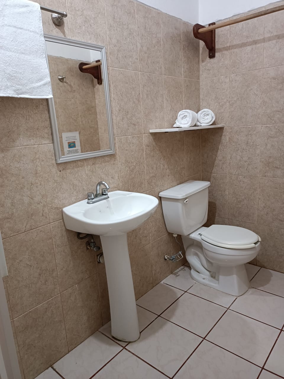 Honeymoon Room, 1 Queen Bed, Non Smoking, Pool View | Bathroom | Shower, towels