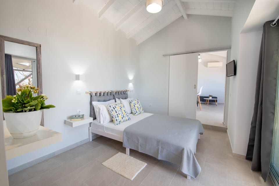 Apartment, 1 Queen Bed with Sofa bed, Terrace, Sea View | Iron/ironing board, free WiFi, bed sheets