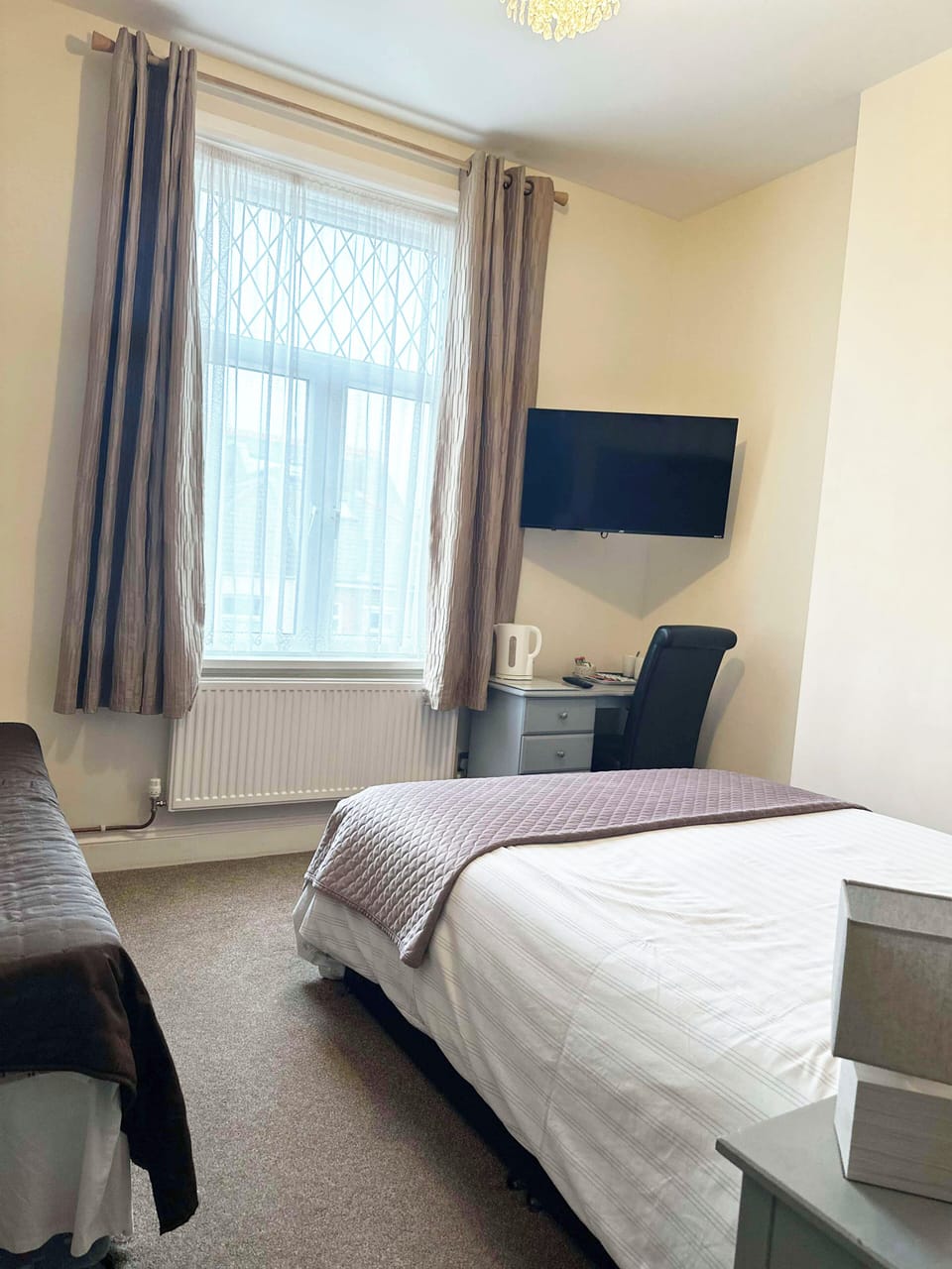 Double or Twin Room | Free WiFi, bed sheets