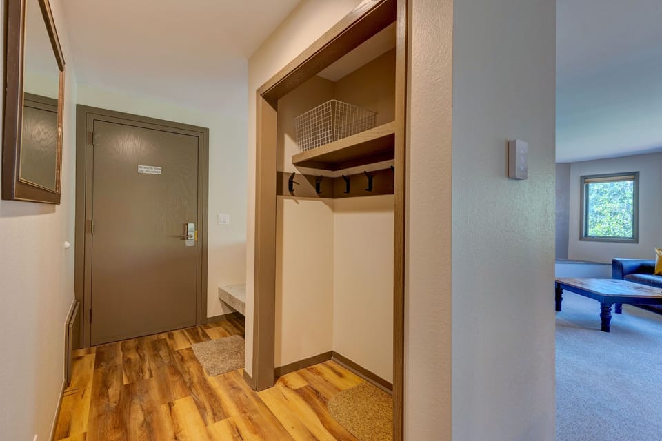 Condo, 2 Bedrooms | Interior