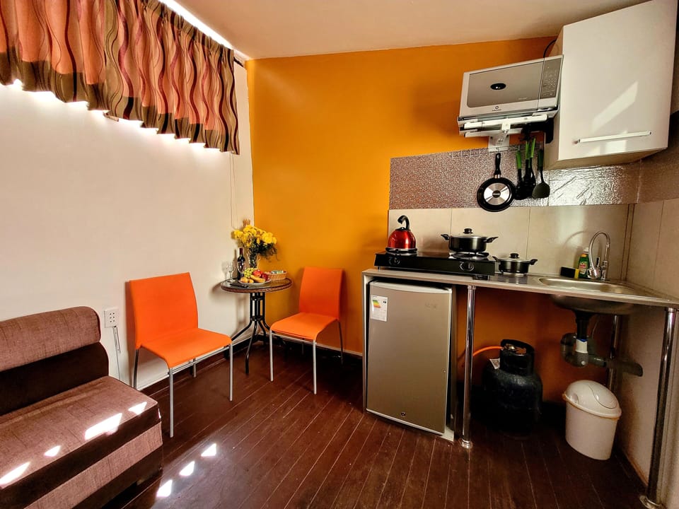Standard Loft, 1 King Bed | Private kitchen