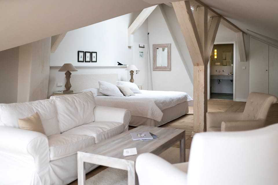 Junior Suite | Egyptian cotton sheets, premium bedding, down comforters, in-room safe