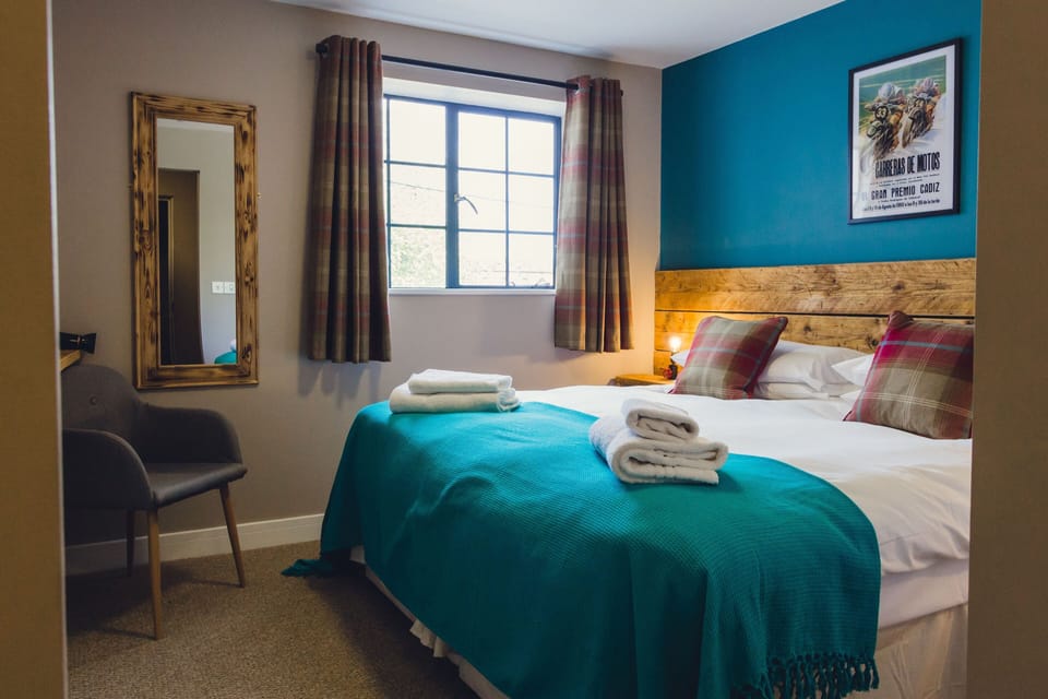 Signature Double or Twin Room, Ensuite