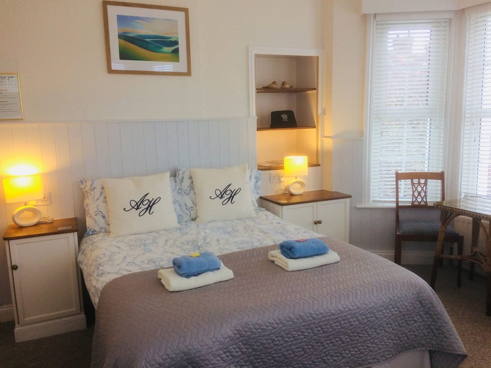 Superior Double Room | Iron/ironing board, free WiFi, bed sheets