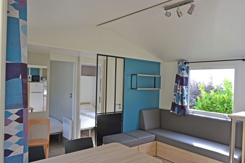 Mobile Home, 3 Bedrooms, Terrace (6 pax) | Living area | Table tennis