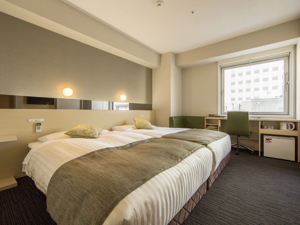 Hollywood Twin Room | Iron/ironing board, free WiFi, bed sheets