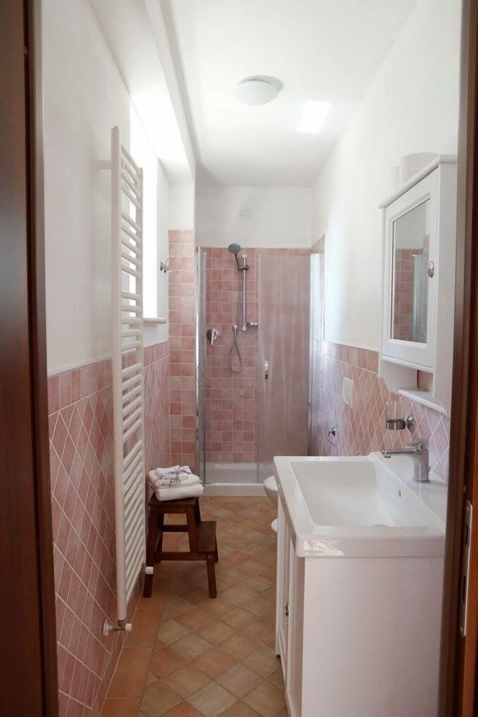 Double Room | Bathroom | Shower, free toiletries, hair dryer, bidet