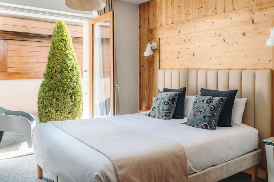Family Room | 2 bedrooms, premium bedding, in-room safe, blackout drapes
