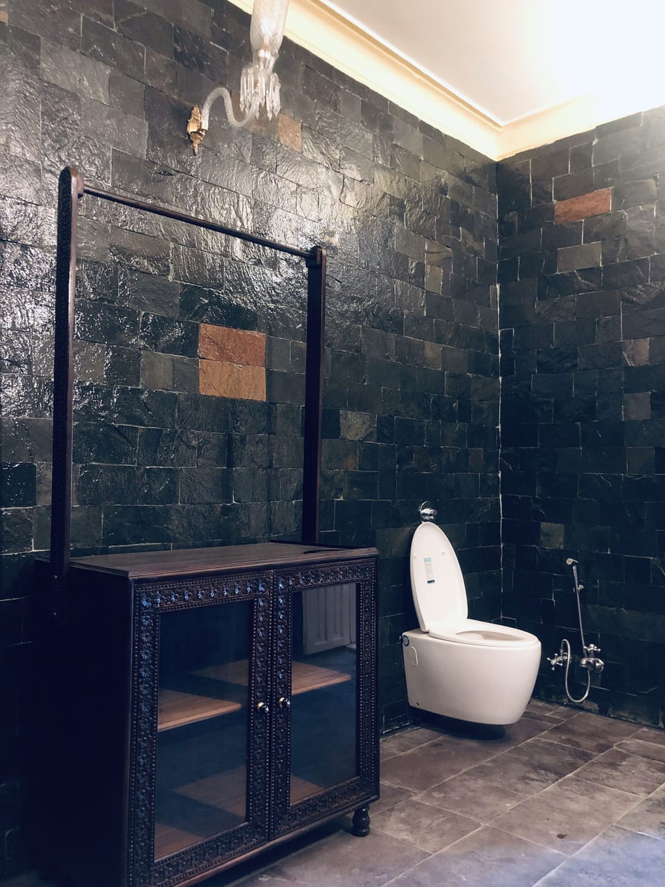 Deluxe Double Room, Multiple Beds, Hill View | Bathroom | Shower, rainfall showerhead, free toiletries, hair dryer