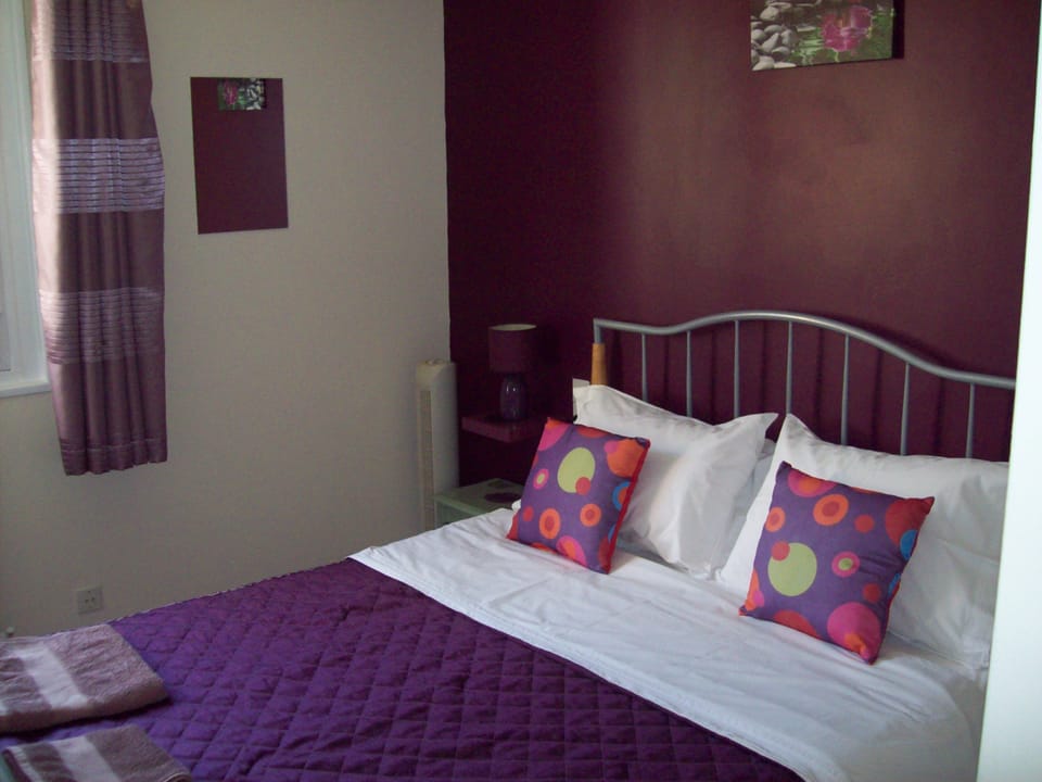 Comfort Double Room, 1 Double Bed, Non Smoking, Mountain View | Memory foam beds, free WiFi, bed sheets