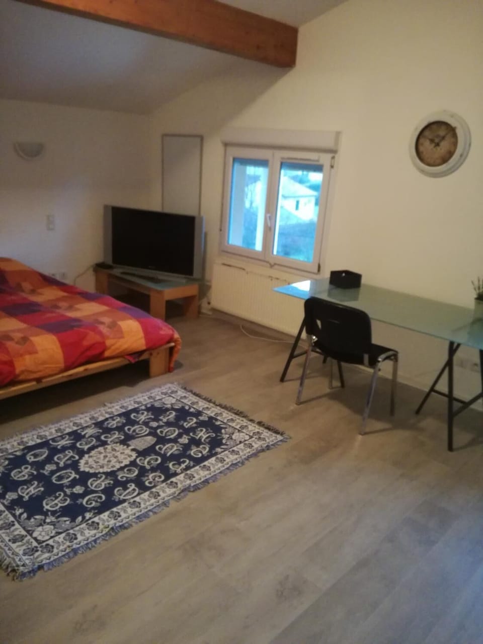 Desk, blackout drapes, free WiFi, bed sheets