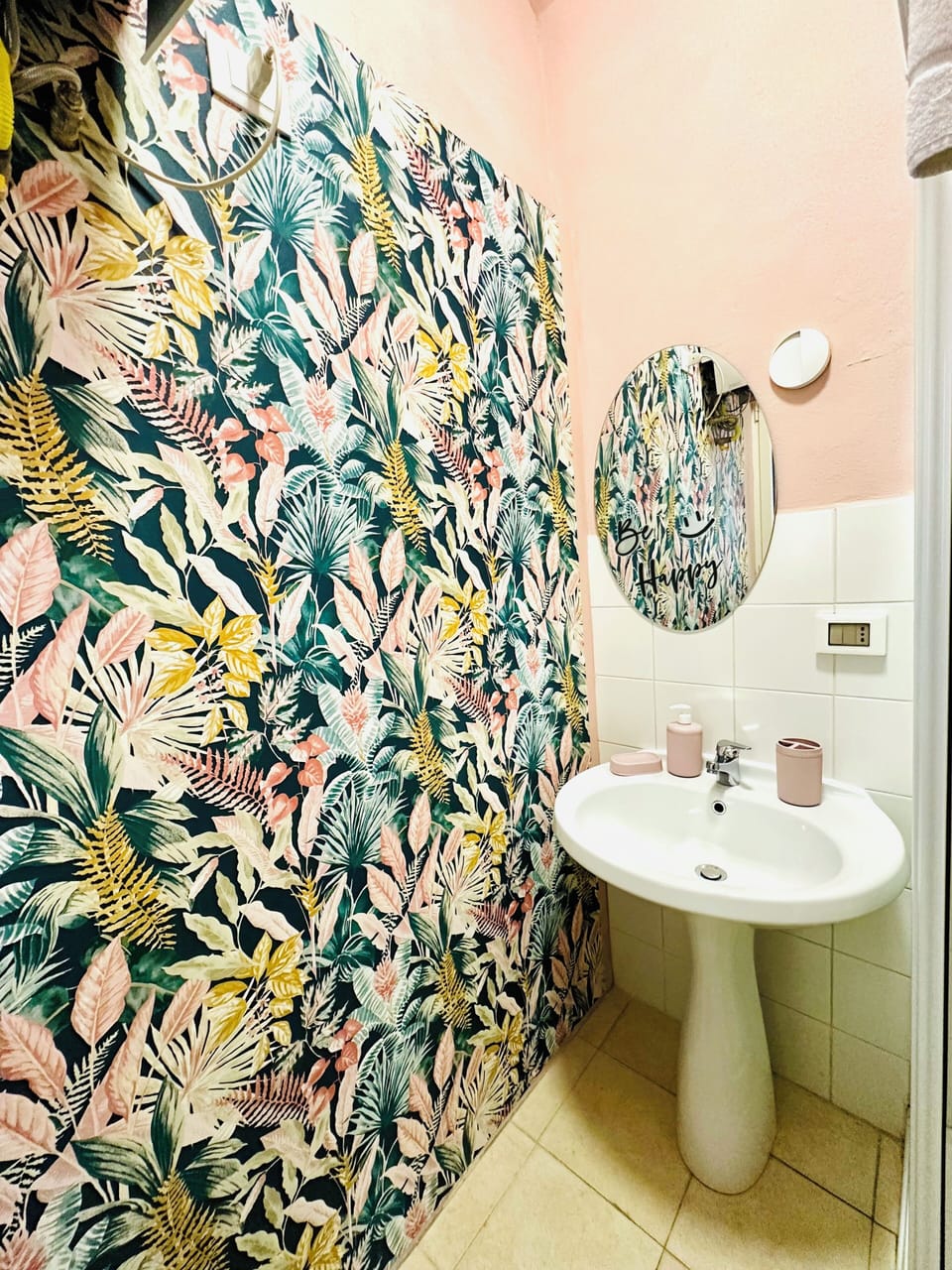 Comfort Double Room, City View (Pozzillo) | Bathroom | Shower, hair dryer, slippers, soap