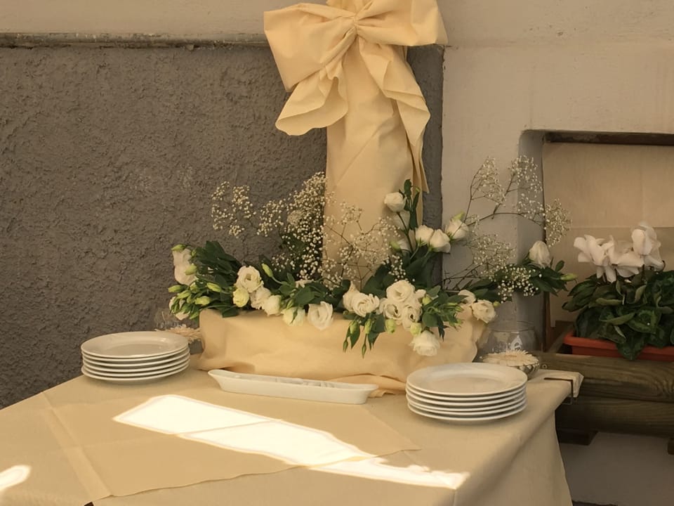 Lunch and dinner served, Italian cuisine