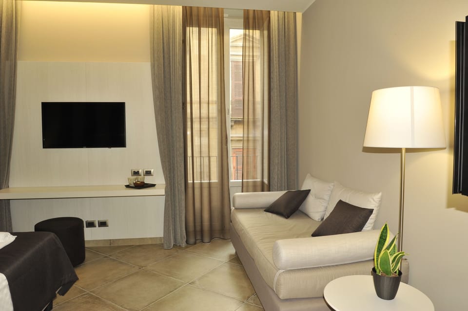 Deluxe Triple Room | Premium bedding, memory foam beds, minibar, in-room safe