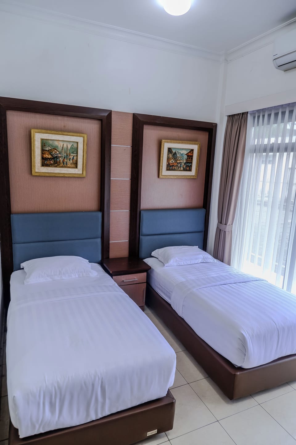 Superior Room | Desk, blackout drapes, WiFi (free), bed sheets