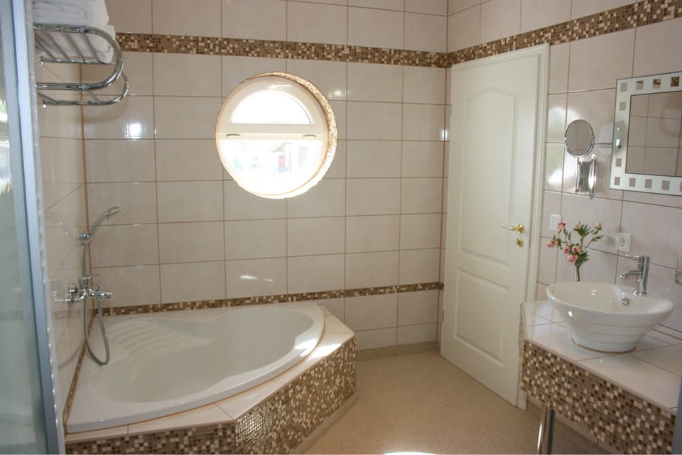 Pension am Donaubogen Hotel in Straubing-Bogen