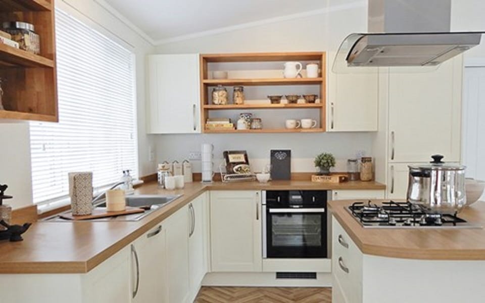 Superior Lodge 2 | Private kitchen | Full-size fridge, microwave, oven, stovetop