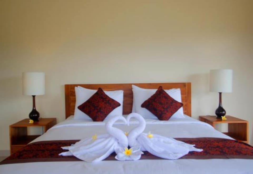 In-room safe, desk, soundproofing, free WiFi