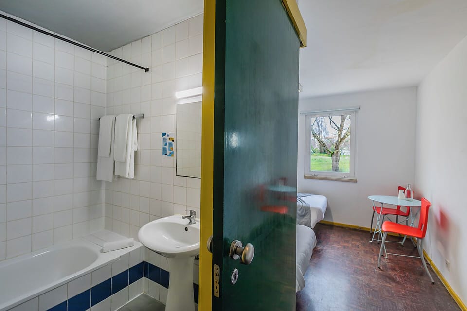 Twin Room, Non Smoking, Private Bathroom | Free WiFi