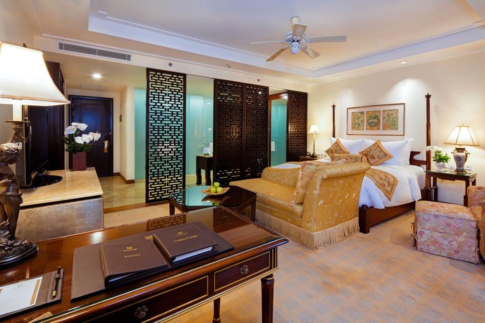 Palace Studio | Premium bedding, minibar, in-room safe, desk