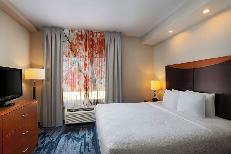 In-room safe, desk, laptop workspace, blackout drapes