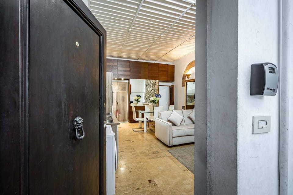 Apartment, 1 Bedroom, Kitchen | Living room | Flat-screen TV