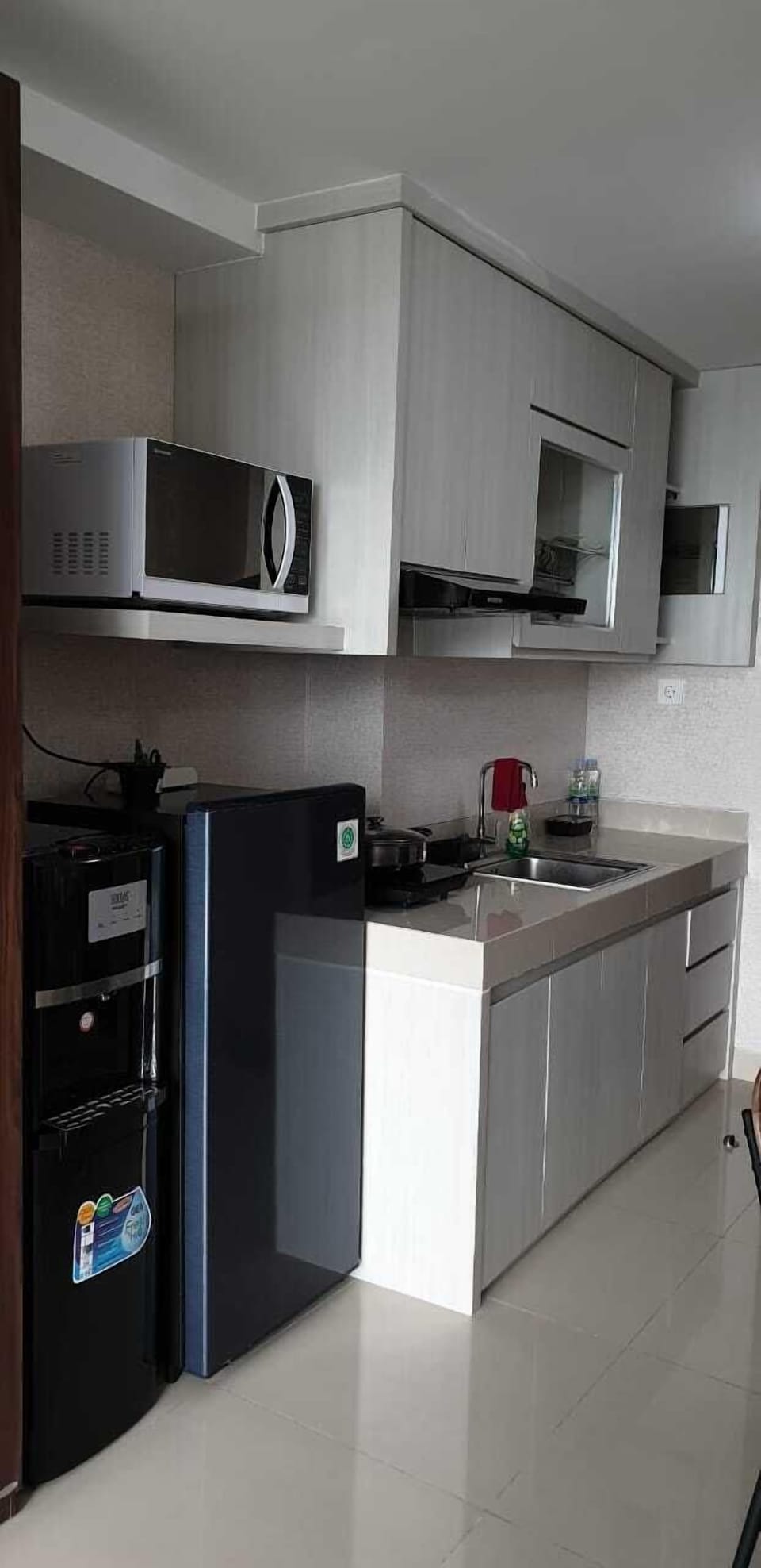 Exclusive Studio | Private kitchenette | Fridge, microwave, stovetop, cookware/dishes/utensils