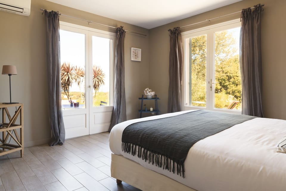 Double Room | Blackout drapes, iron/ironing board (on request), cribs (free)