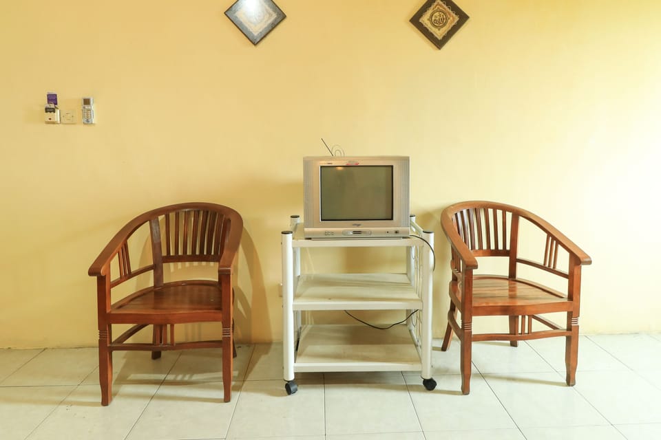 Standard Twin Room | Desk, free WiFi, bed sheets