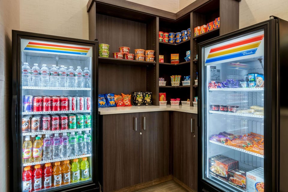 La Quinta Inn & Suites by Wyndham Bozeman Hotel in Bozeman