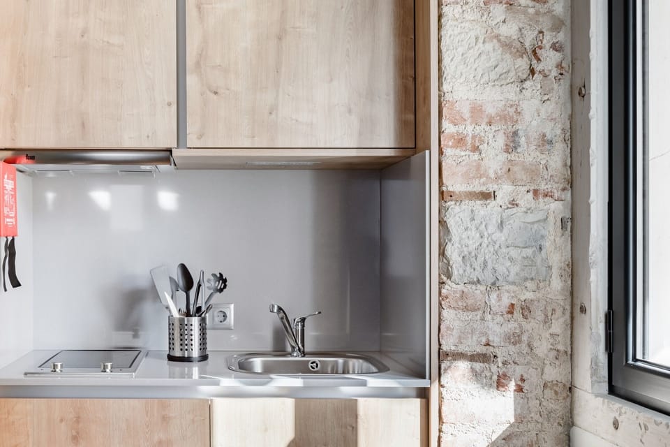 Superior Double Room | Private kitchenette | Fridge, microwave, stovetop, coffee/tea maker