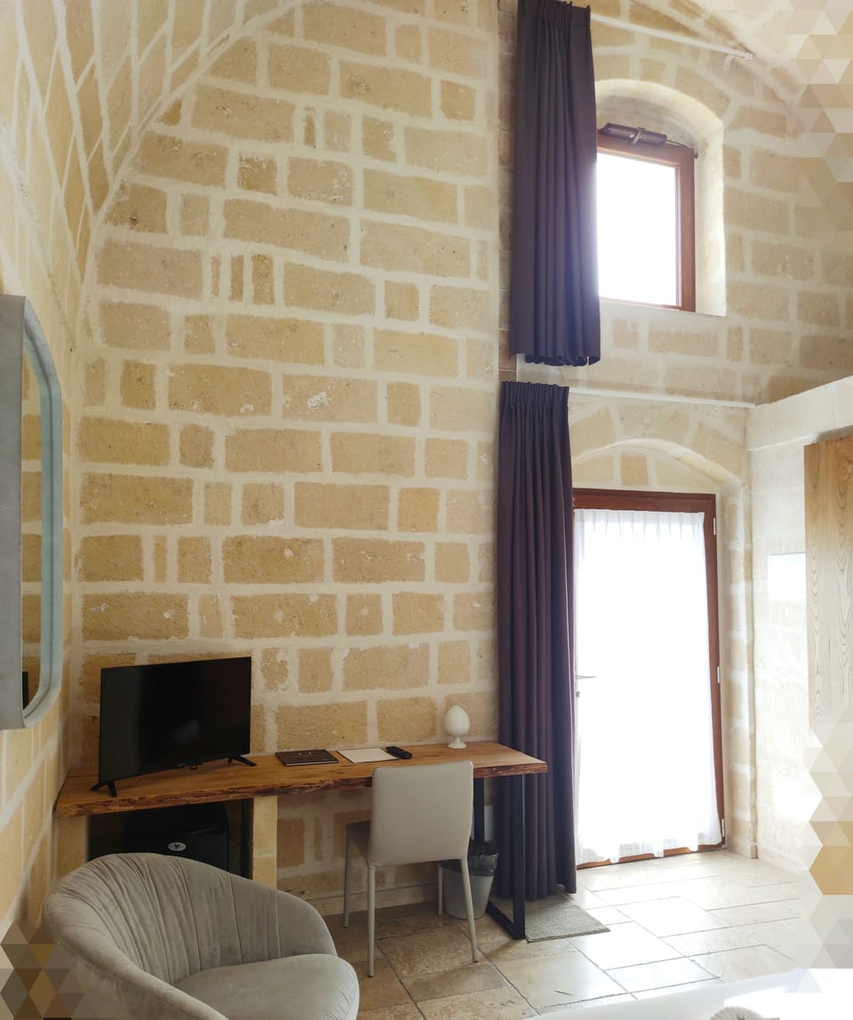 Superior Suite, 1 Queen Bed | 1 bedroom, premium bedding, down comforters, minibar