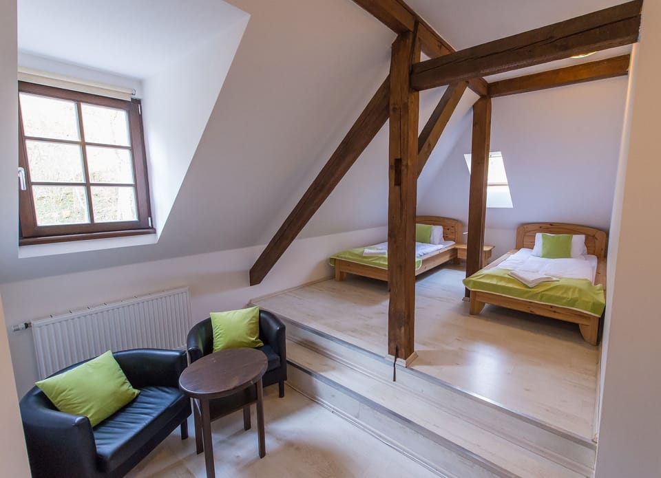 Double or Twin Room | Desk, soundproofing, WiFi (free), individually decorated