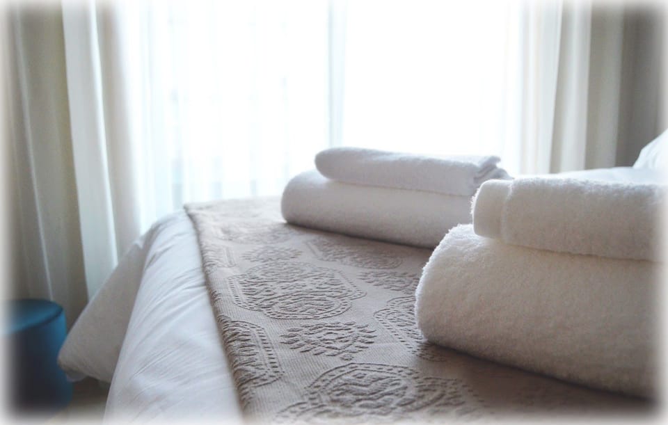Apartment, 3 Bedrooms | Bathroom amenities | Shower, free toiletries, hair dryer, towels