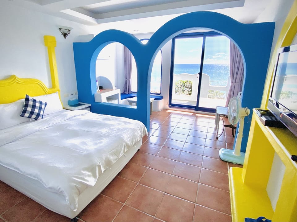 Deluxe Double Room, 1 Double Bed, Non Smoking, Ocean View | Desk, blackout drapes, soundproofing, free WiFi