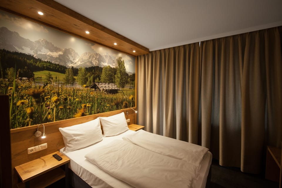 Blackout drapes, free WiFi, bed sheets
