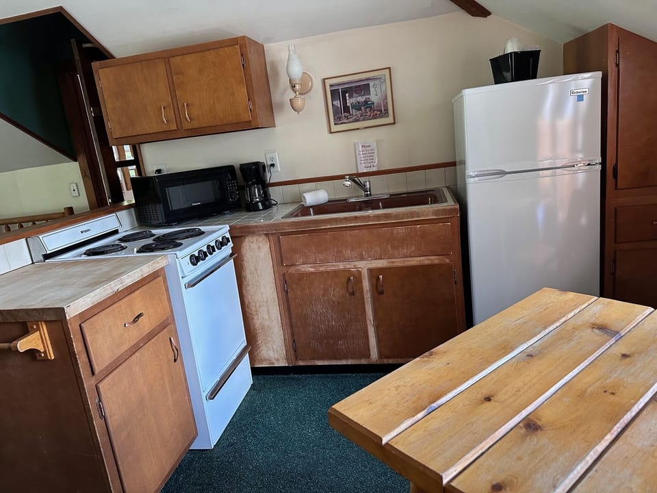 Upper Carriage House | Private kitchen