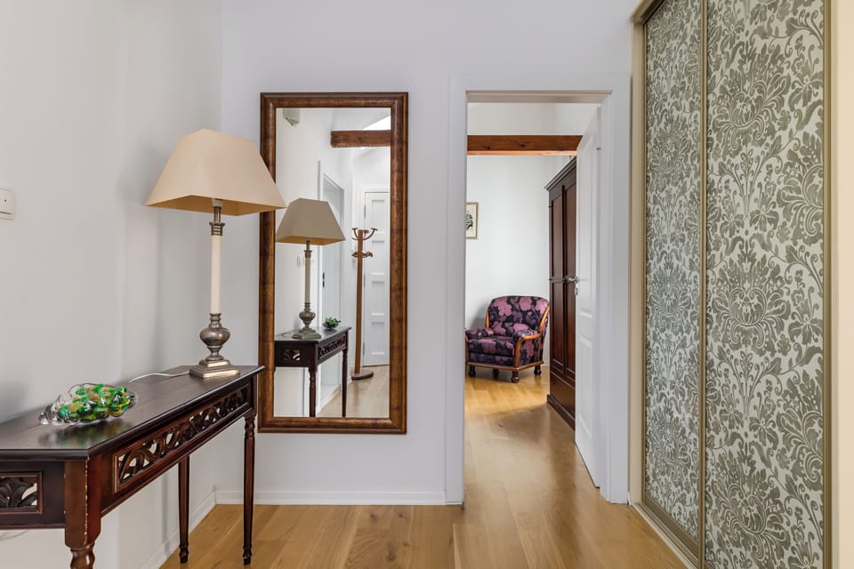 Luxury Apartment | 1 bedroom, premium bedding, down comforters, memory foam beds