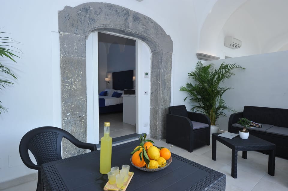Deluxe Double Room, Patio | Terrace/patio