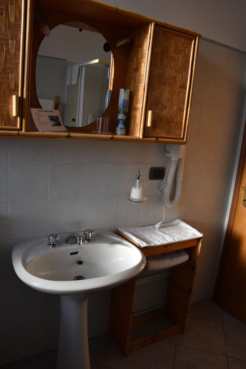 Apartment, 2 Bedrooms | Bathroom | Free toiletries, hair dryer, bidet, towels