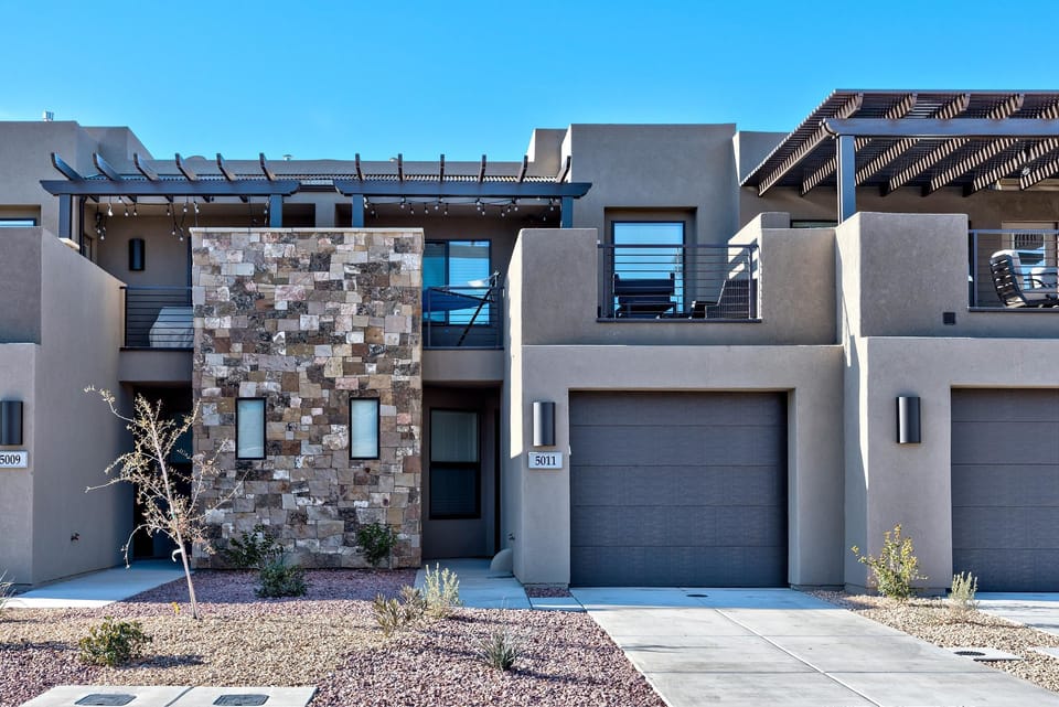 House, Multiple Beds (The Penthouse at The Ledges) | Property grounds