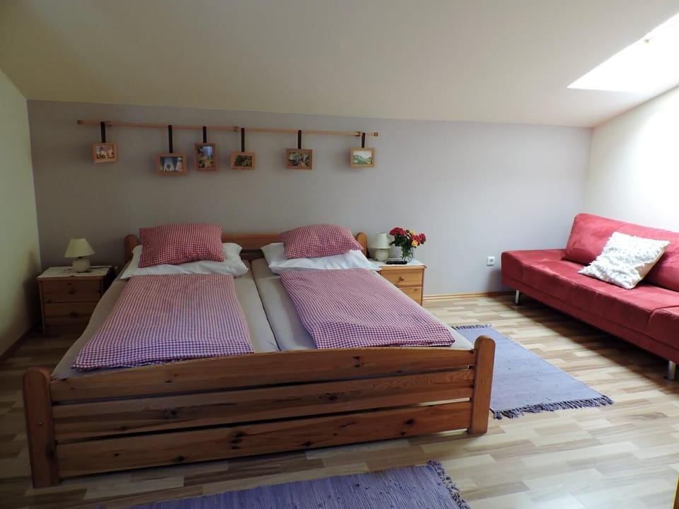 Rollaway beds, free WiFi, bed sheets