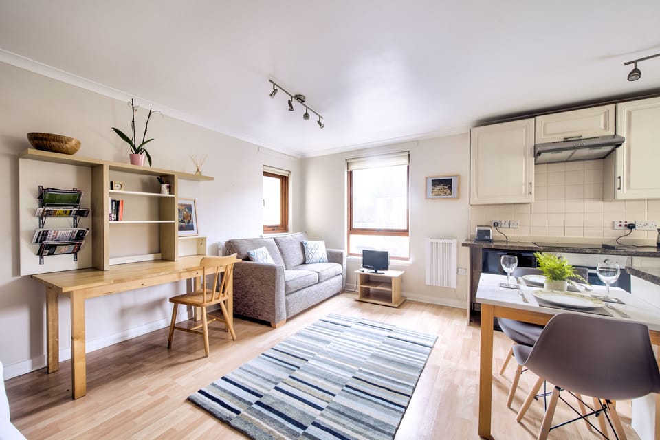 Apartment | 1 bedroom, desk, laptop workspace, iron/ironing board